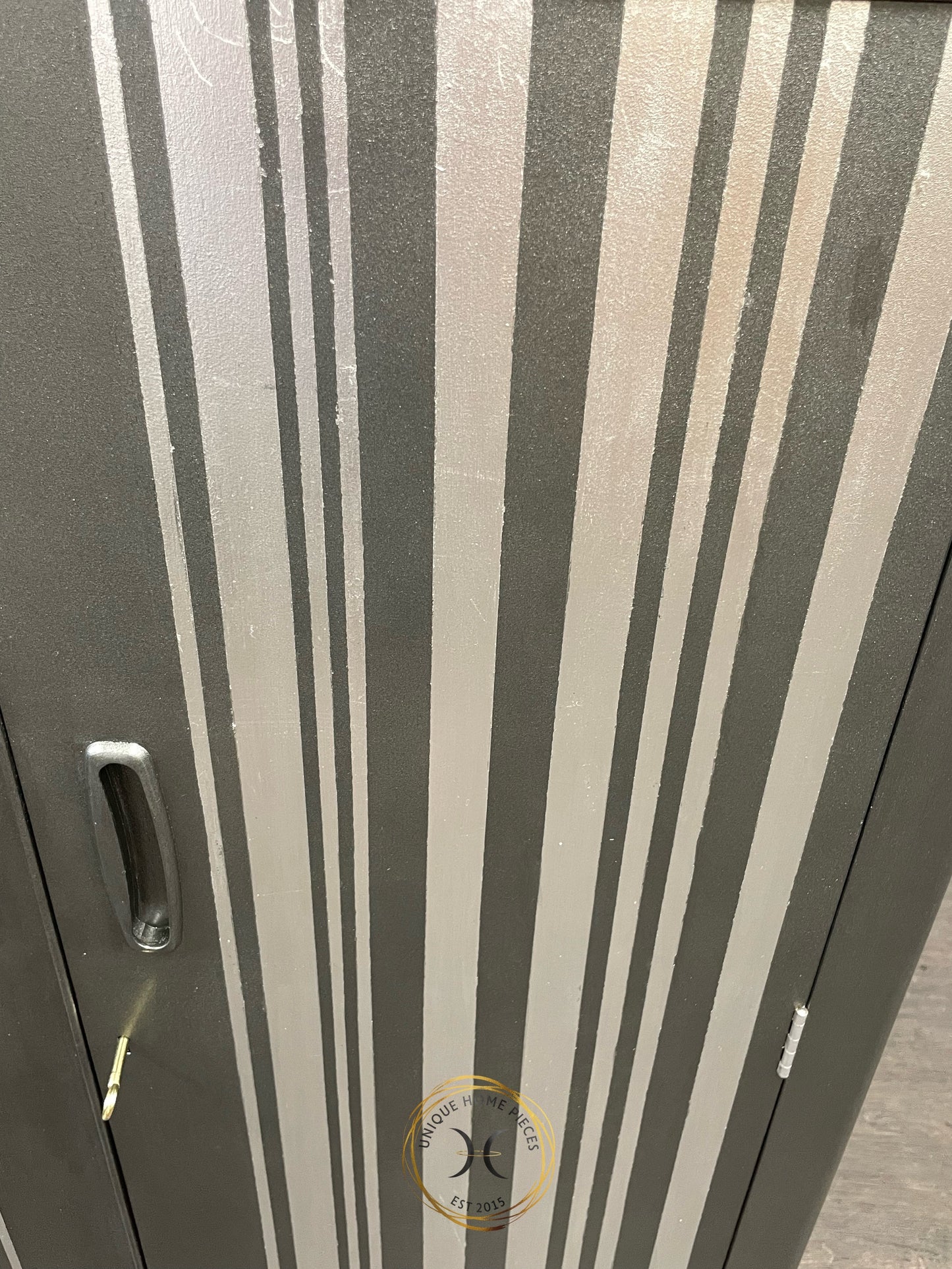 Turnidge Of London MCM Grey/Silver metamorphosis Cocktail Cabinet/Bar