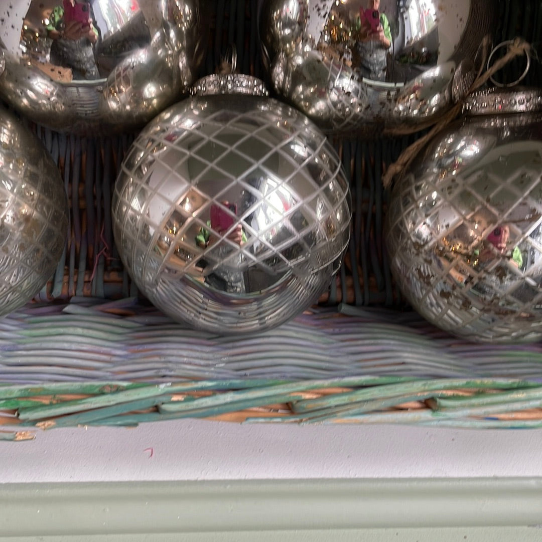 The Noel Collection Silver Etched Bauble