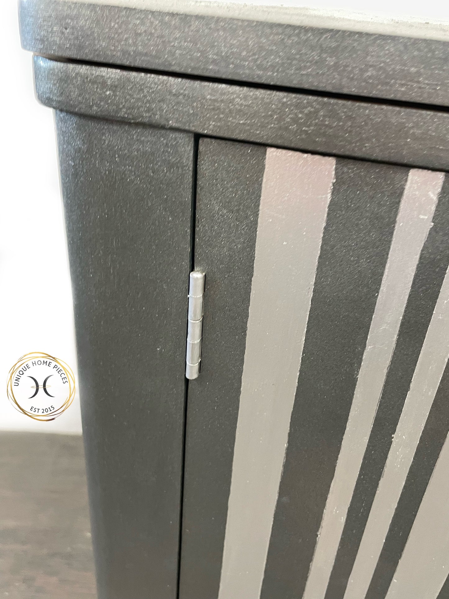 Turnidge Of London MCM Grey/Silver metamorphosis Cocktail Cabinet/Bar