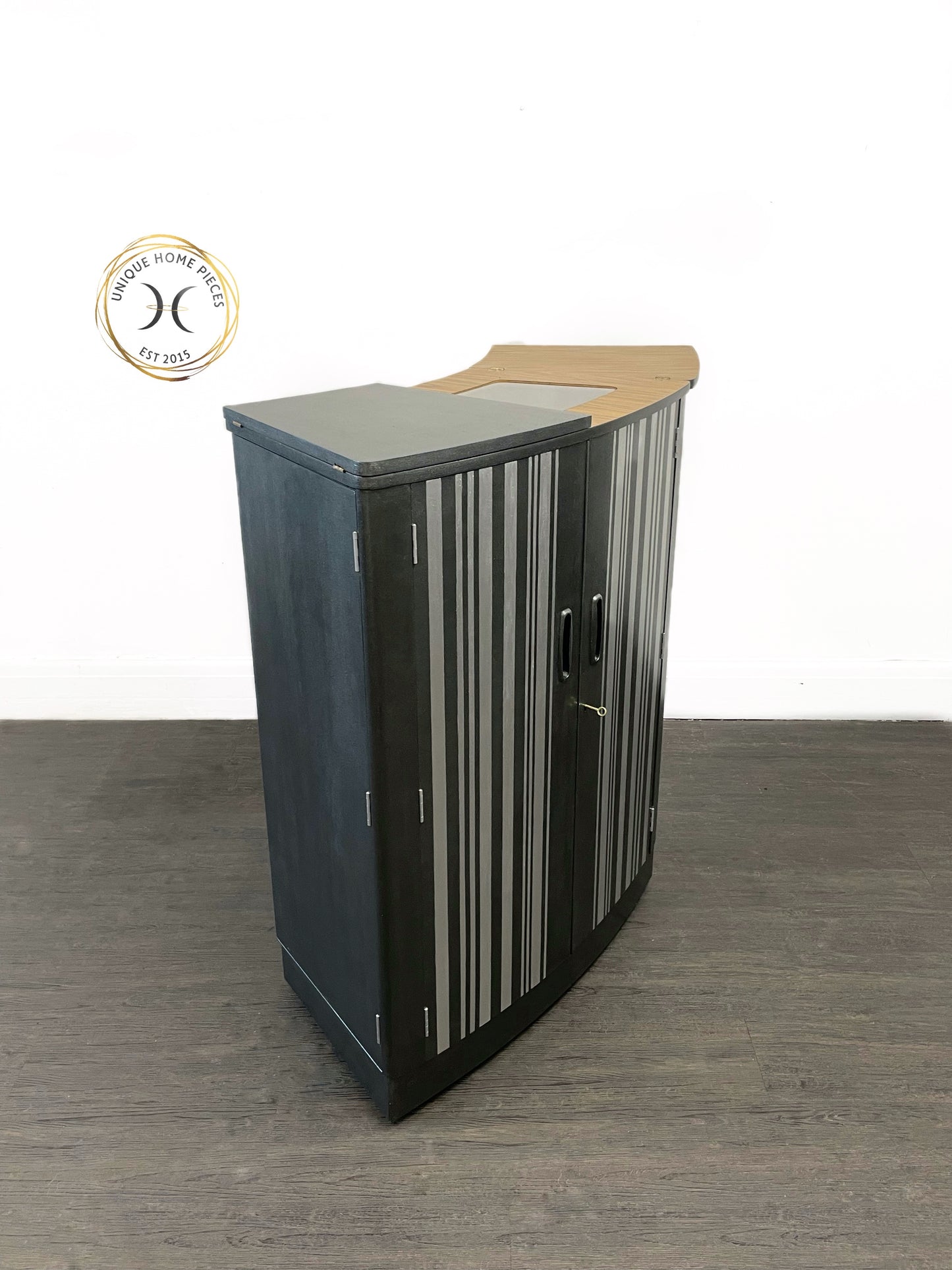 Turnidge Of London MCM Grey/Silver metamorphosis Cocktail Cabinet/Bar