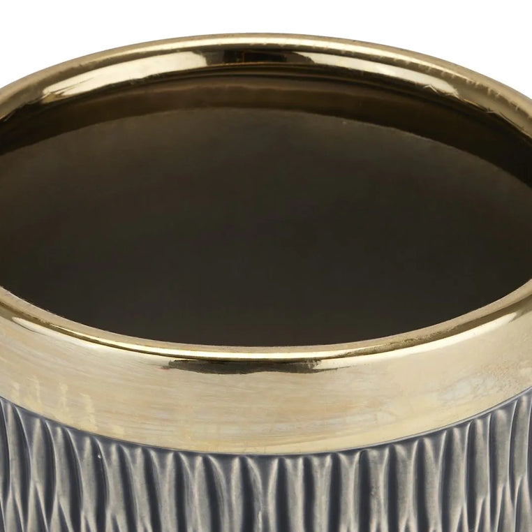 Servile Collection Intaglio Planter