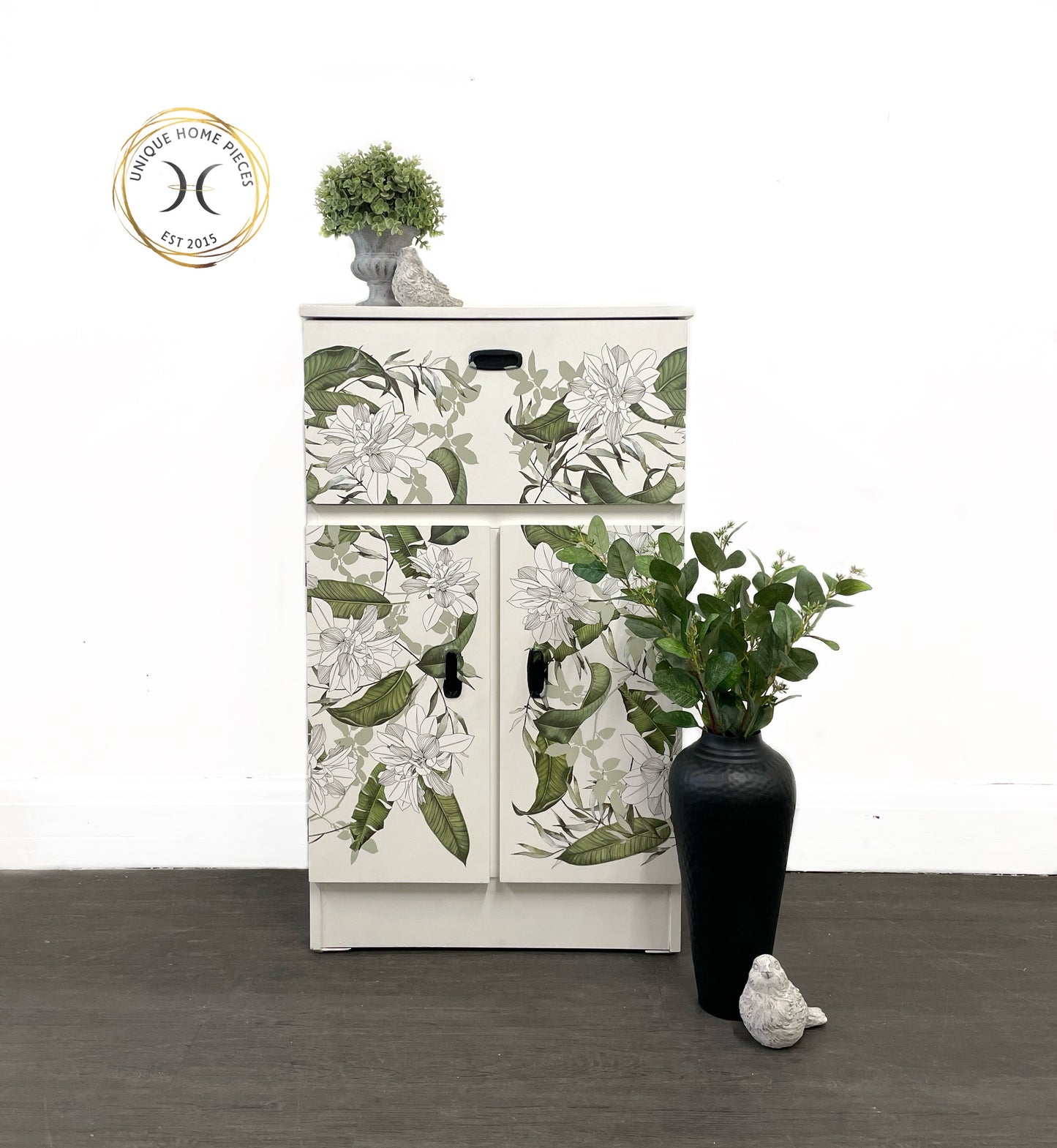 White Vintage Drinks Cabinet with Leaf Design