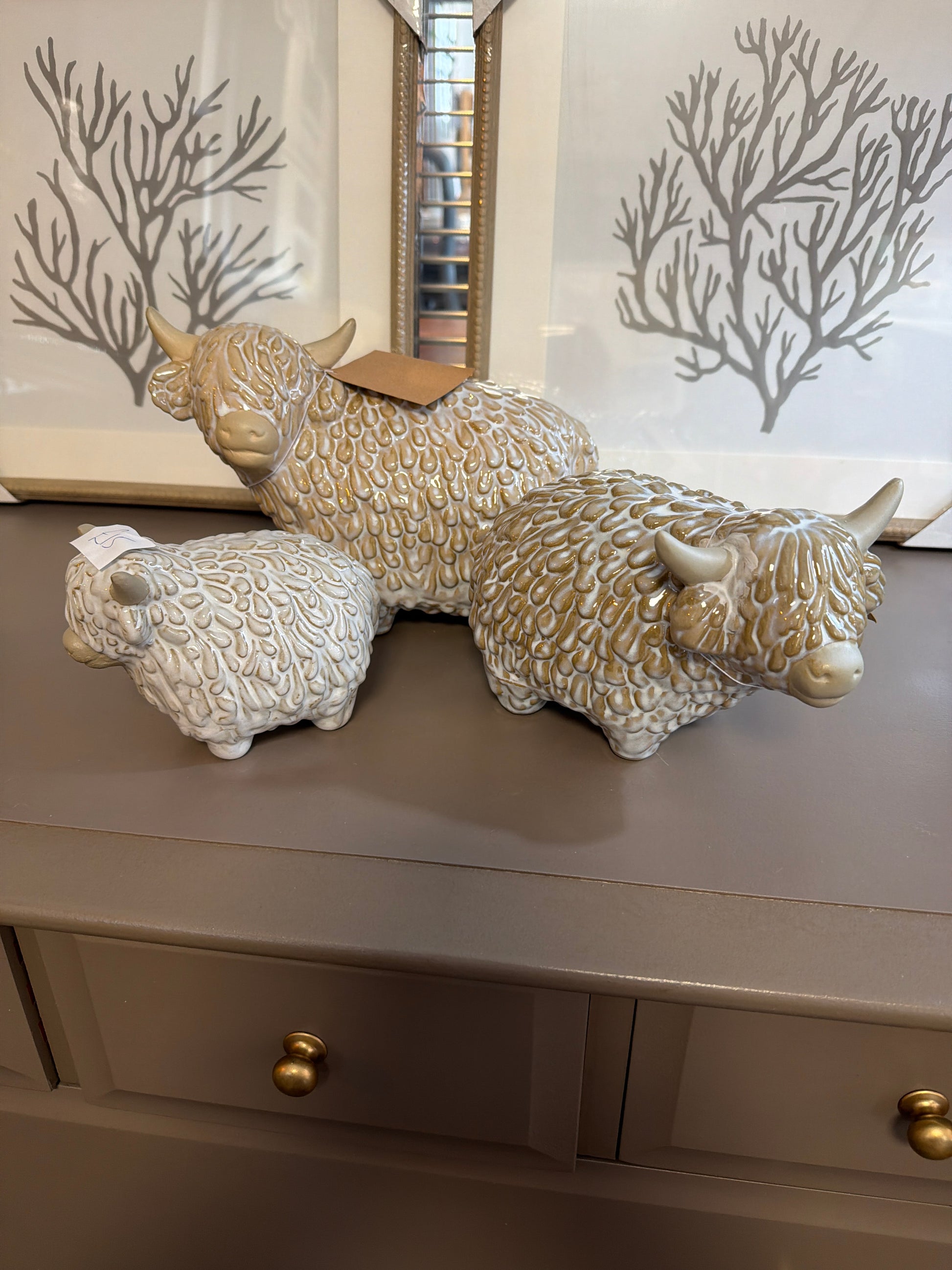 Large Alora Highland Cow - Unique Home Pieces