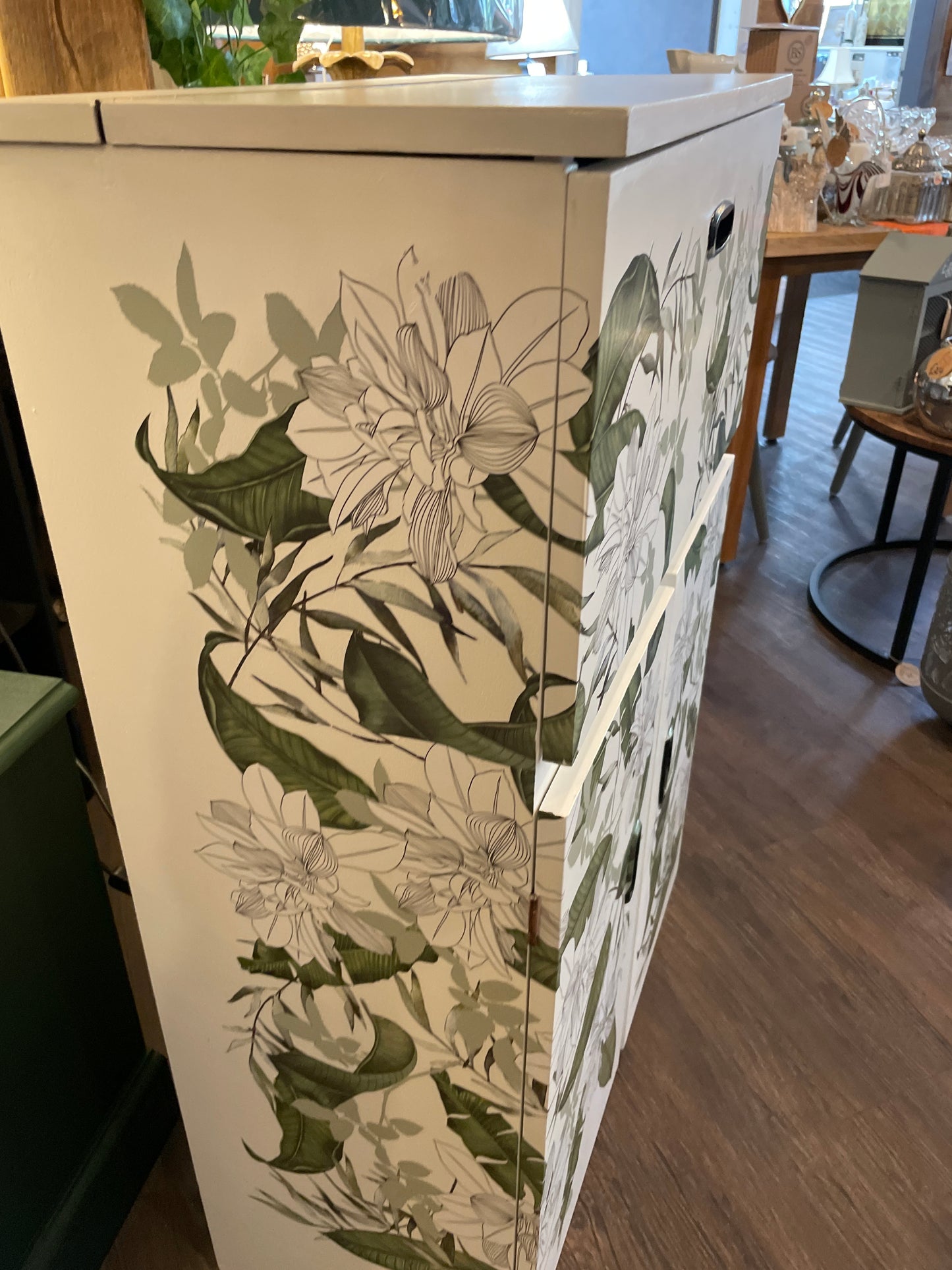 White Vintage Drinks Cabinet with Leaf Design