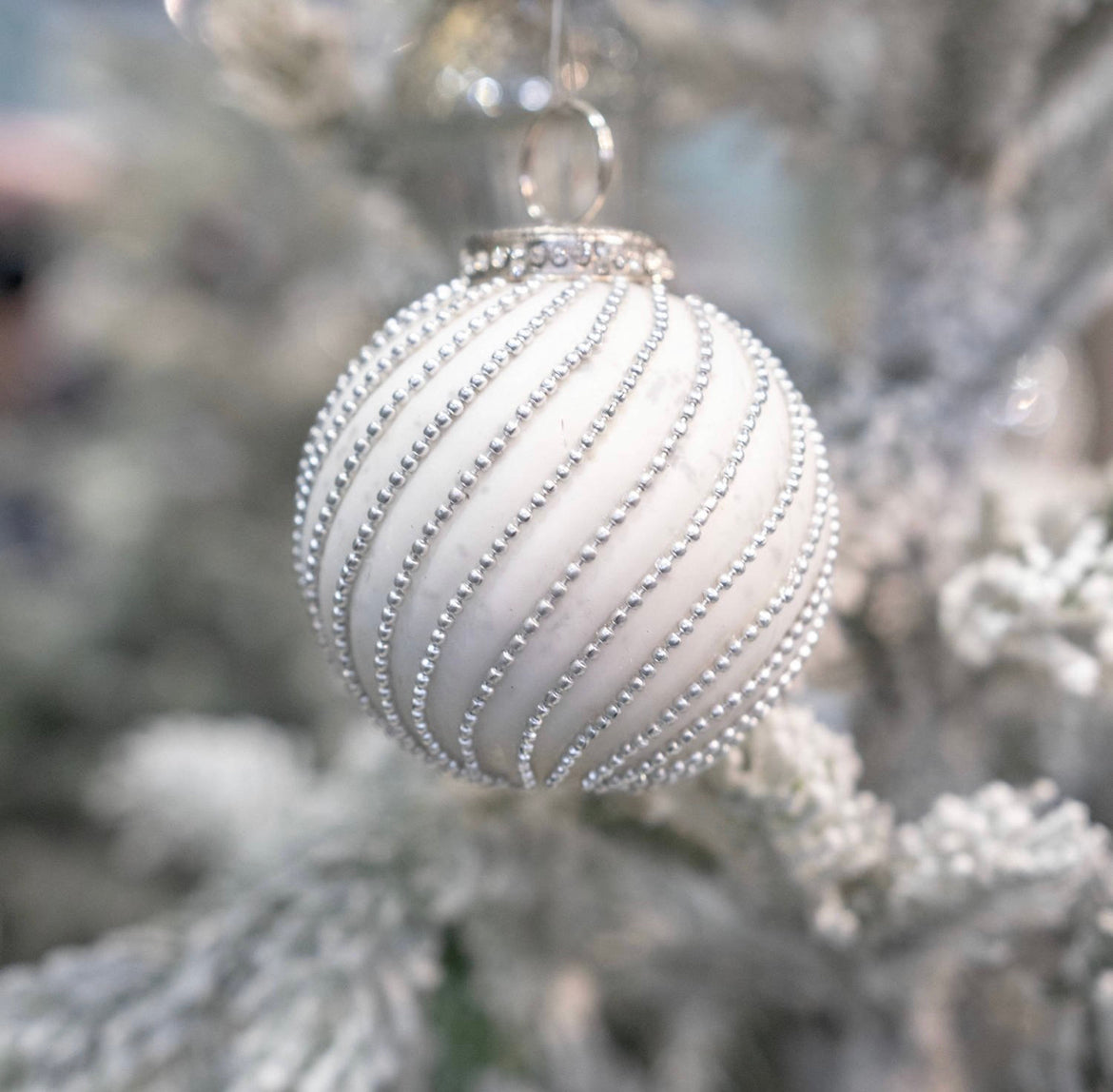 The Noel Collection White Swirl Bauble